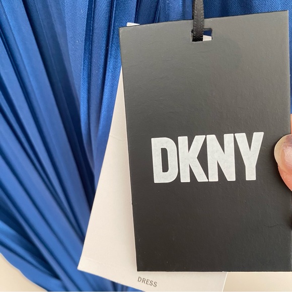 NWT DKNY Pleated High Neck Bow Sash Cocktail Midi Dress, Size 8 - Picture 4 of 12